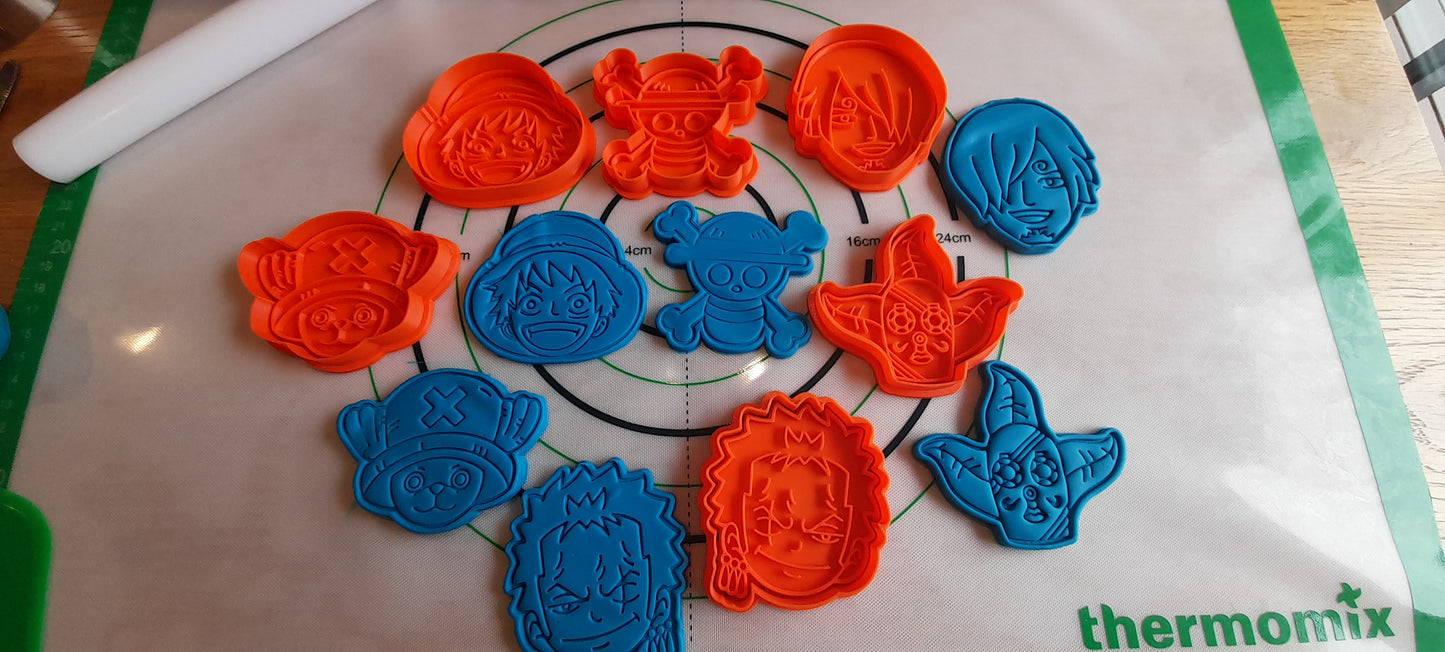 One Piece Set - Cookie Cutter
